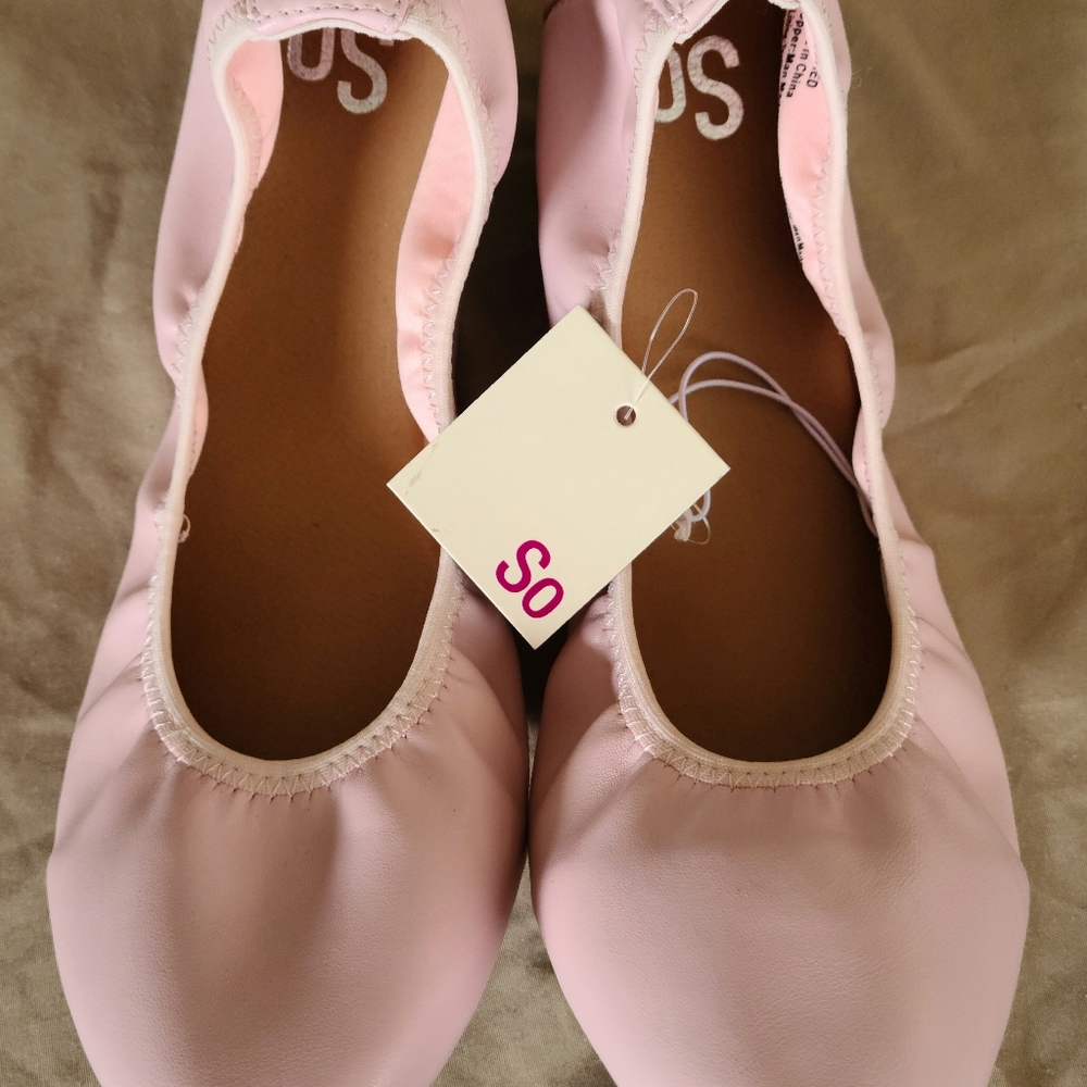 Women's Pink ballerina style flats, size 9, NWT